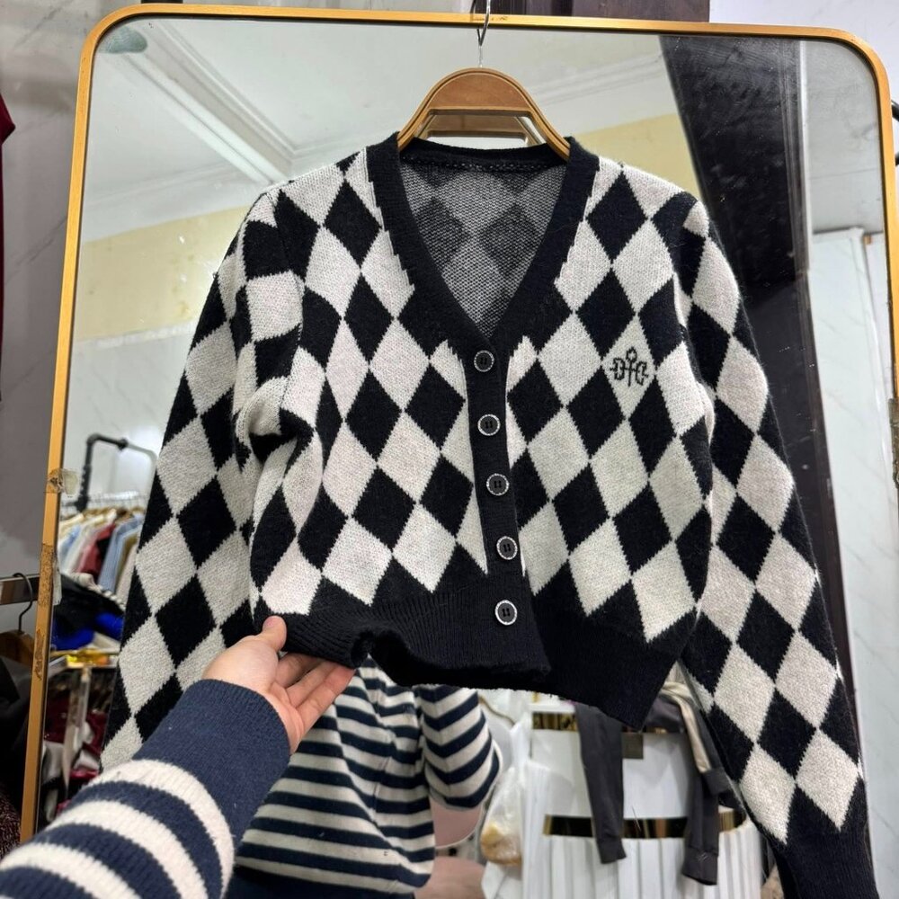 🖤 Black White Argyle Diamond Knit Cardigan Sweater ♟️